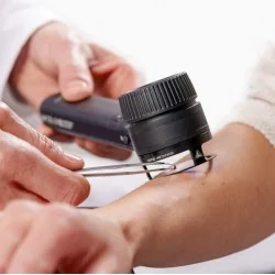 HEINE DELTA 30 PRO Dermatoscope Set with charging station